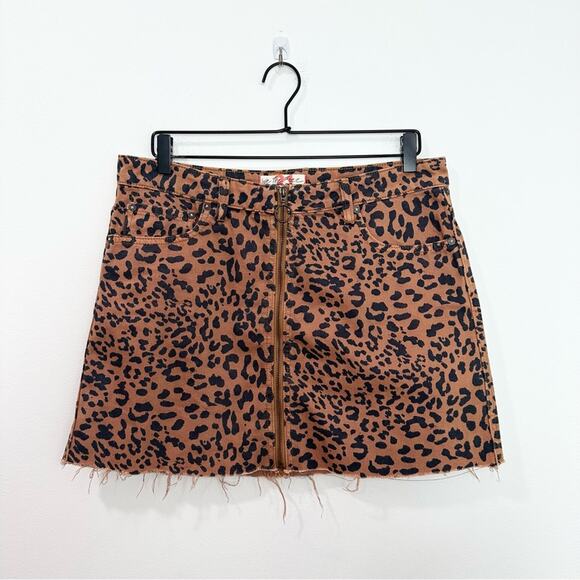 Free People Zip It Up Leopard Print Mini Skirt Size 31 - Picture 3 of 7